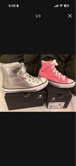 Converse girl
