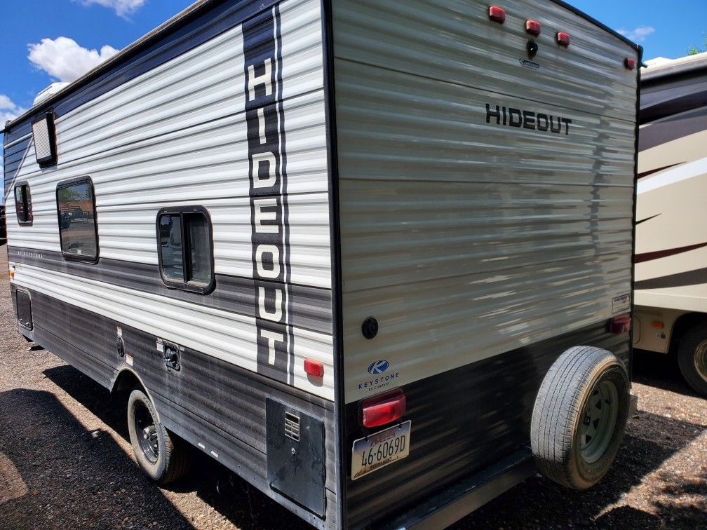 2022 Keystone 18 ft bunkhouse lightweight trailer sleep 6