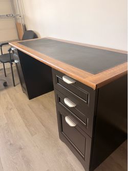 Standard Office desk