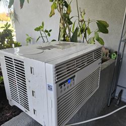 Danby 6000btu/hr Window AC