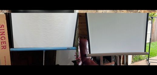 2 Projector Screens