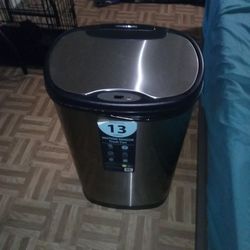 Motion Sensing Trash Can - New 