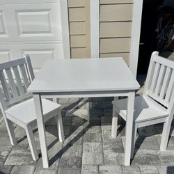 🪑 Kids Table & Chair Set – White (Great Condition!) 🪑