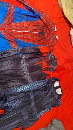 3 Spidermen Costumes. For Boys 6 To 8 No no. No Mask
