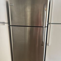 Frigidaire Refrigerator 