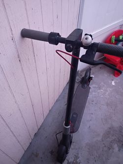 Xiaomi Mi M365 Electric Scooter