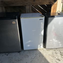 Mini Fridge Refrigerator 