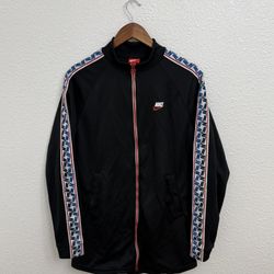 Men’s Nike Sportswear Taped Strip  Track Zip Up Jacket Size medium 