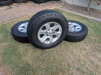 New tires & wheels of 2024 Toyota 4Runner Tacoma