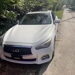 Q50 (AWD) premium 3.7