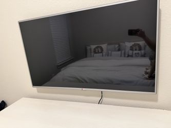 LG TV  46”