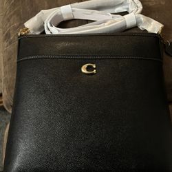 Women’s Leather Kitt Messenger  Bag Name Brand 