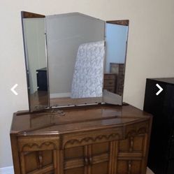 Wood Vanity With Mirror 