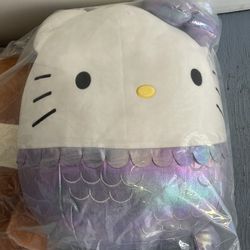 Hello Kitty Squishmallow