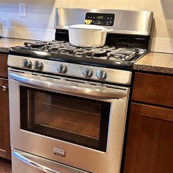 Frigidaire Gallery Stainless Freestanding Gas Range/Oven