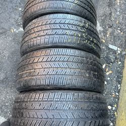 Set Of 4 Nice Runflat Bridgestone Driveguard 225/45/17 ( We Install & Balance)