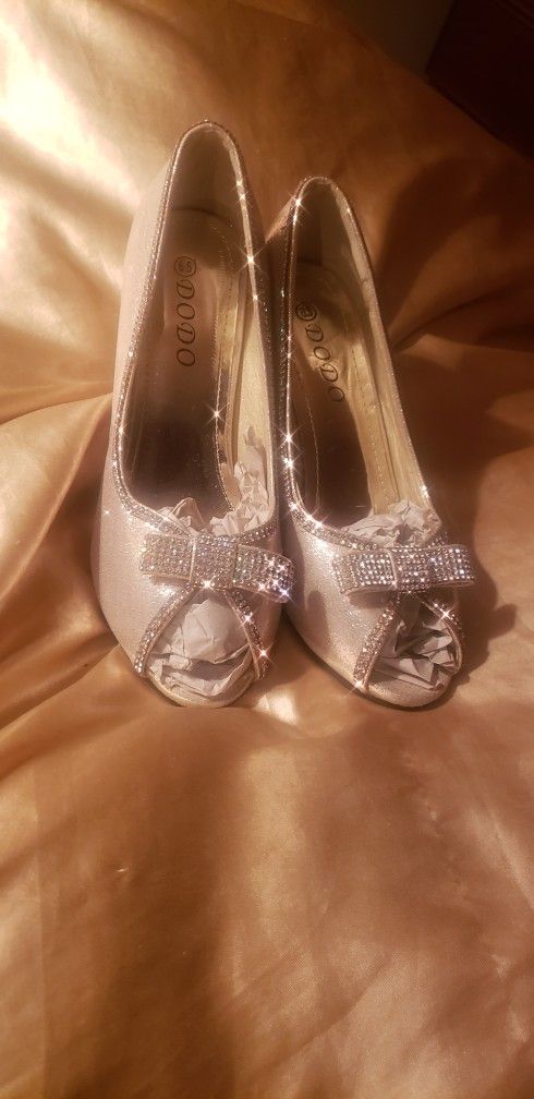DODO shoes new 6.5