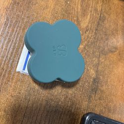 Uka Silicone Scalp Brush Shampoo Massage Tool Soft Hair Care Like new condition   * Soft silicone bristles gently massage scalp and improve circulatio