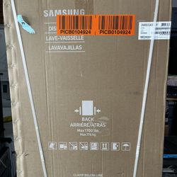 Samsung Dishwasher 24” Inch In Stainless 