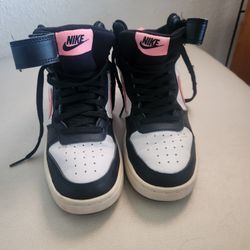 Shoes size 5 1/2