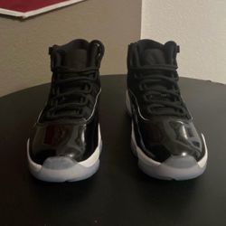 Jordan 11 Retro "space jams" size us 9.5 men's