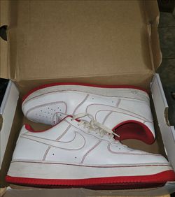 USED Men's Size 11.5 Nike Air Force 1 CV1724-100 (white/red)