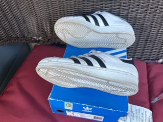 Tennis Shoes Adidas