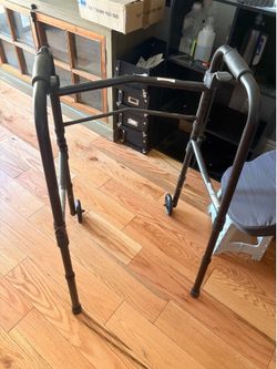 Tall heavy duty walker. Up to 350 lbs