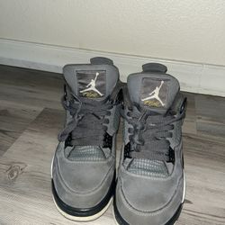 Jordan 4 Cool Grey