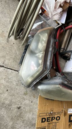 Nissan Rogue Headlights