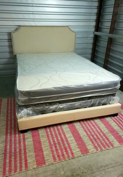 NEW QUEEN-SIZE MATTRESS AND BOX SPRING