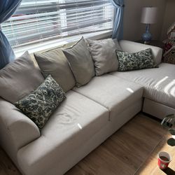 Sectional Sofa 