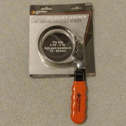 BRAND NEW IN ORIGINAL PACKAGE PERFORMANCE TOOL SWIVEL OIL FILTER WRENCH - FITS SIZE 2-7/8" - 3-1/4"