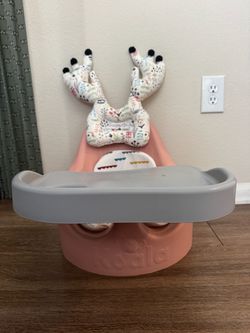 Bumbo chair / table with cushions