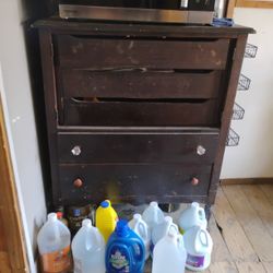 Old Dresser