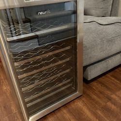 NewAir Wine fridge.  Great Condition 