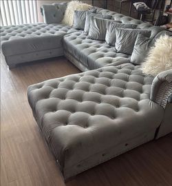 Like new silver/grey U shaped sectional