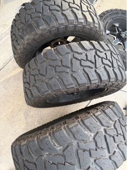 20” Hostile Wheels & 35” Mud Tires – 6 Lug – Like New