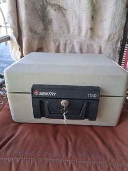 Sentry 1150 Security Chest