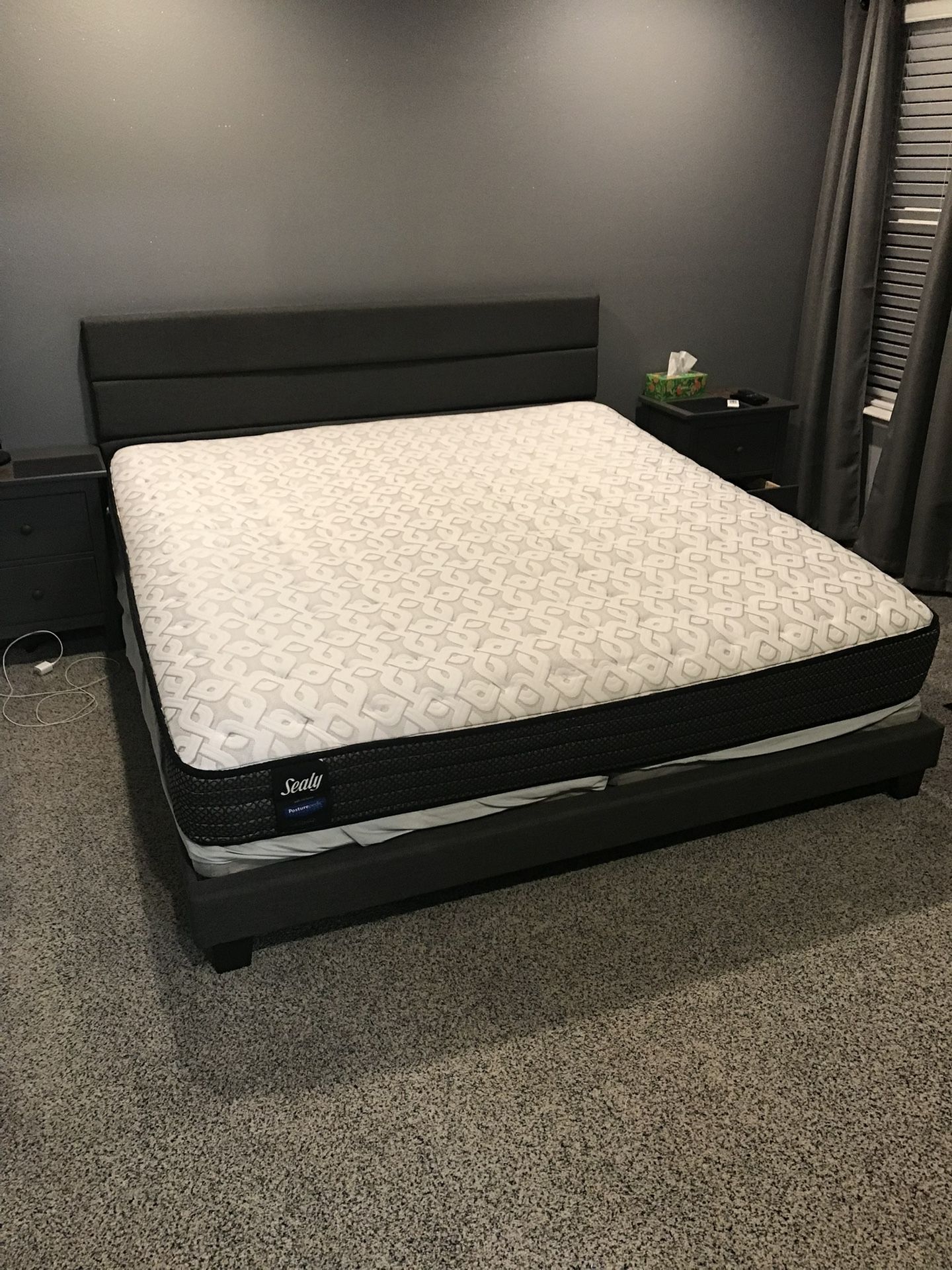 King Size Sealy posturpedic Mattress
