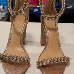 Badgley Mischka Jewel Embellished Glitter Block Heels Size 7