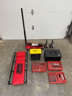 Arcan 3.0 Ton Professional Series Steel Service Jack used, but no problem always kept inside the garage Creeper ( Red ) chair and tool box with tools 