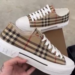 Burberry converse