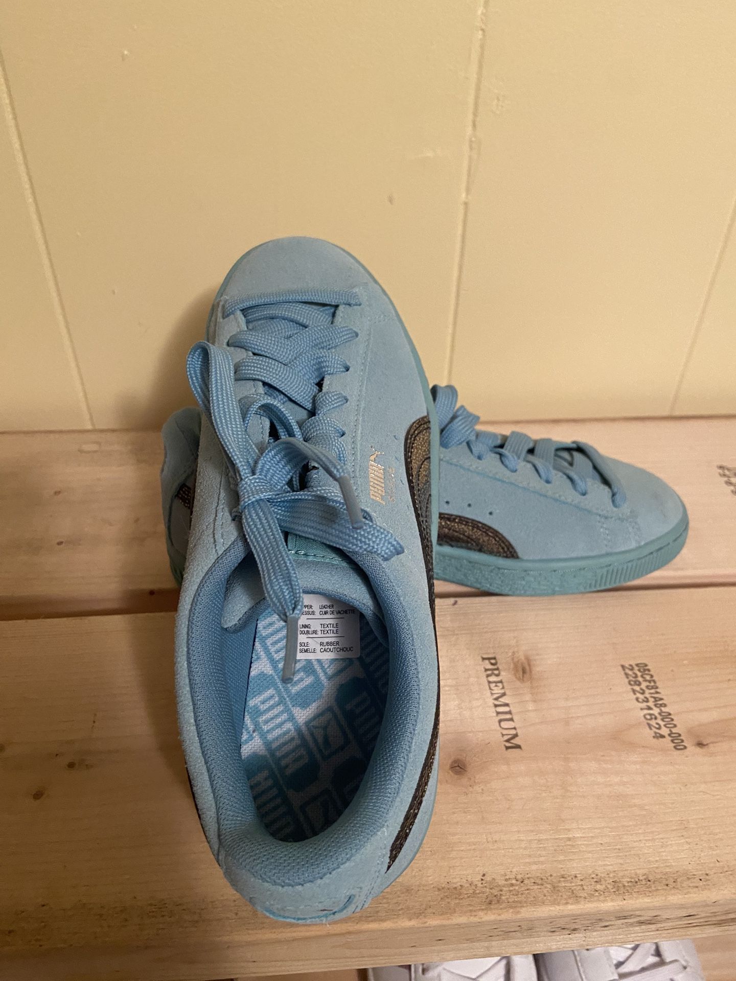 Puma Sneakers