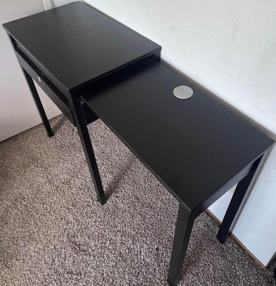 Desk w/ Extending Side