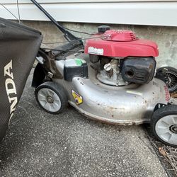 Honda Self Propelled 3-in-1 With Bagger.  Works Perfectly