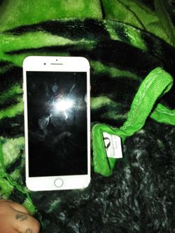 I phone 7 plus rose gold and Apple watch combo