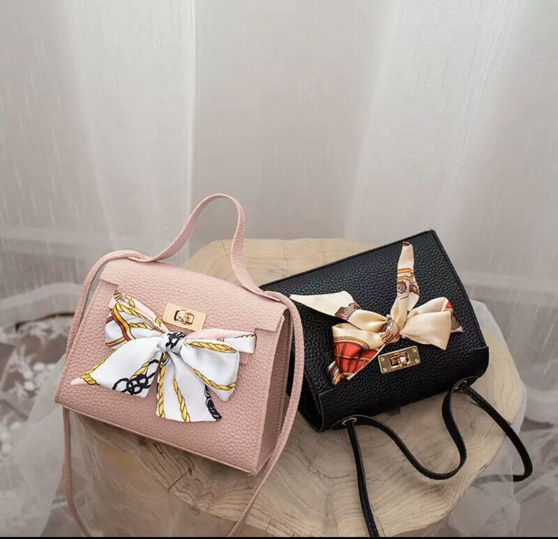 Women shoulder bag