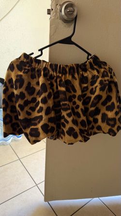 Leopard skirt