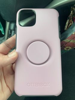 Brand new 11 Pro Max Otterbox with built in pop socket